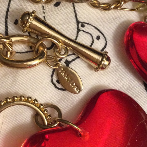 Big Red Heart necklace and earrings - Picture 4 of 4